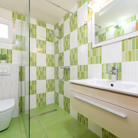 Nena Apartmani Vir Exterior photo