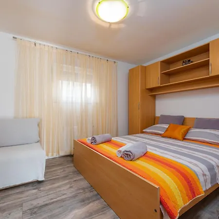Nena Apartmani Vir Exterior photo