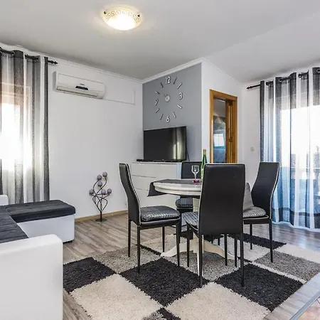 Nena Apartmani Vir Exterior photo