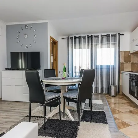 Nena Apartmani Vir Exterior photo